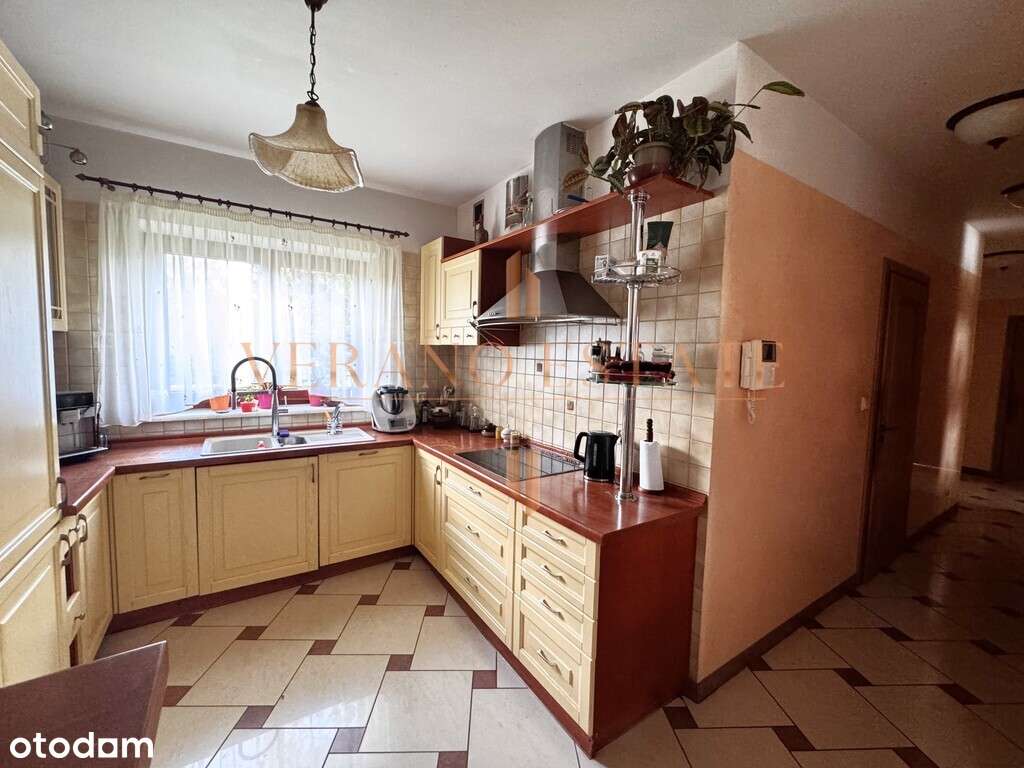 Dom 230 m² z pięknym ogrodem- umeblowany-7