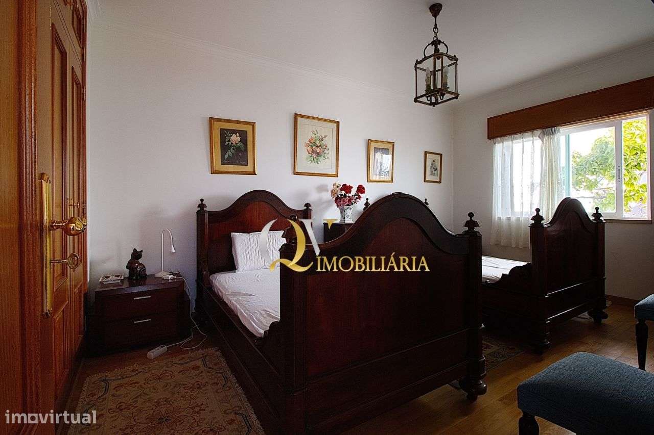 Excelente Moradia V4 para venda sita nos Jardins da Parede-48