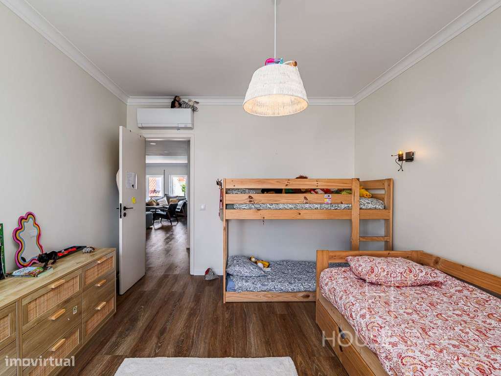 T2+2 Duplex Renovado com parqueamento e arrecadação-18