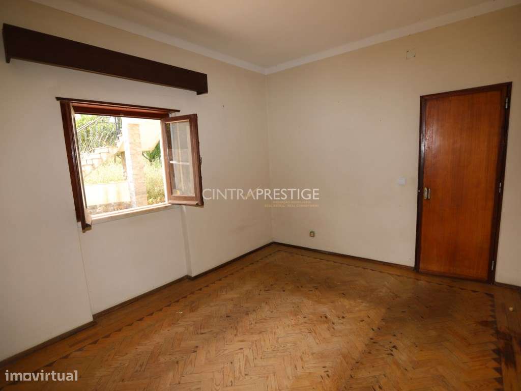 Moradia Isolada de 7 Assoalhadas em Montelavar - Sintra-19