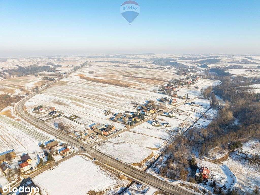 Działka usługowa z wz przy S7-8