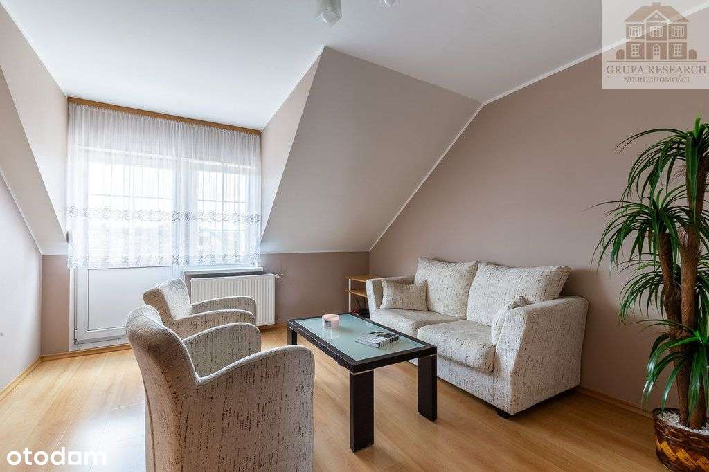 Dom z dwoma mieszkaniami i dużą działką-4