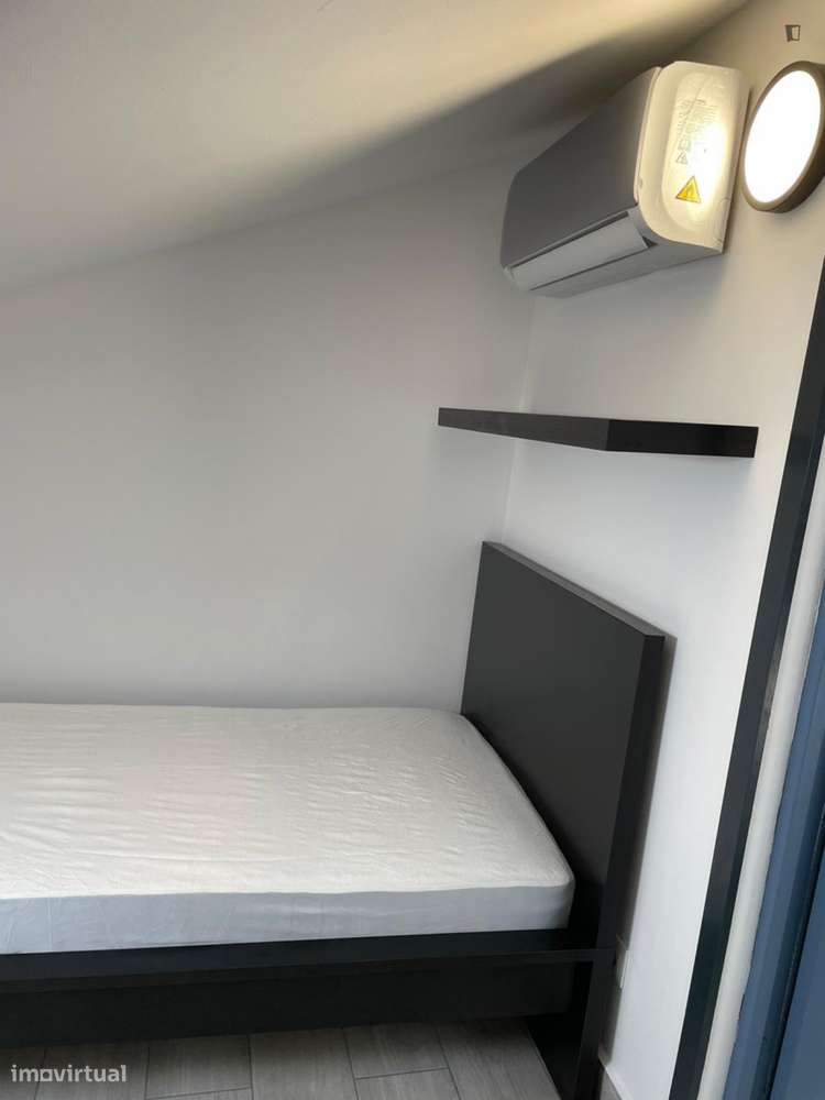 Quarto - localizado em Sé de Braga e São Lázaro Braga - Grande imagem: 5/7