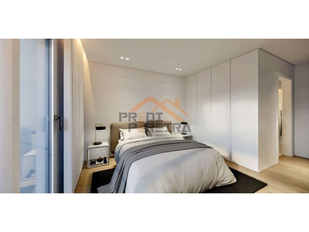 Apartamento T5, com varandas, terraço e box para duas viaturas, sit...-8