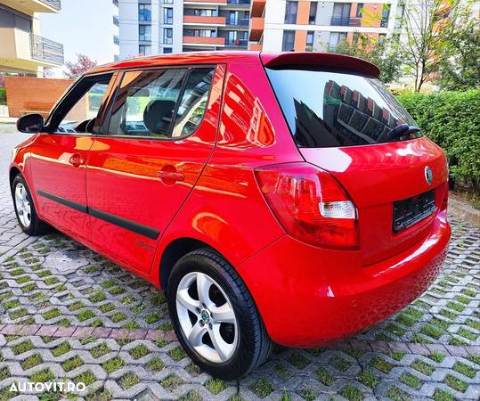 Skoda Fabia 1.6 16V Tiptronic Elegance - 6