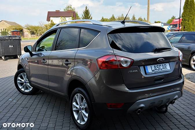 Ford Kuga 2.0 TDCi 4x4 Titanium - 14