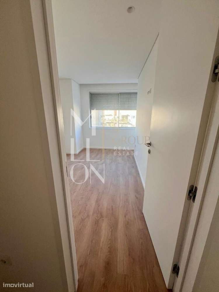 APARTAMENTO T2 NOVO COM LUGAR DE GARAGEM junto à Rotunda da Boavista - - Grande imagem: 5/13