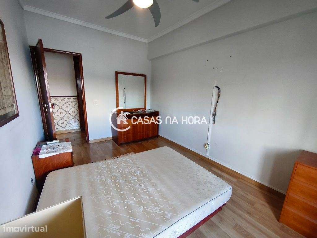 Apartamento T2  A 5 minutos do Metro Odivelas - Odivelas-23