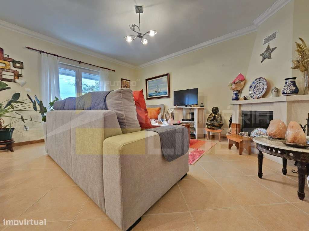 Moradia T3 que se distribui por 3 pisos na Silveira Torres Vedras - Grande imagem: 5/39