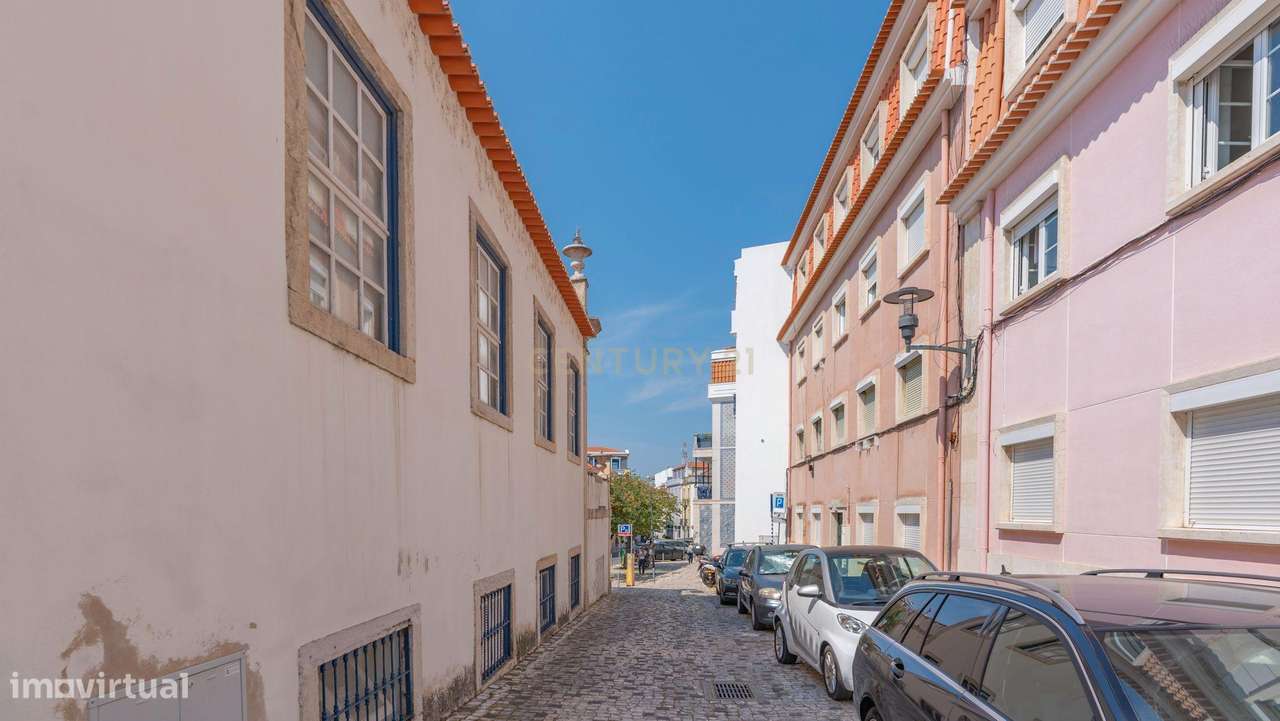 Wow - T2 no centro histórico de Paço de Arcos-36
