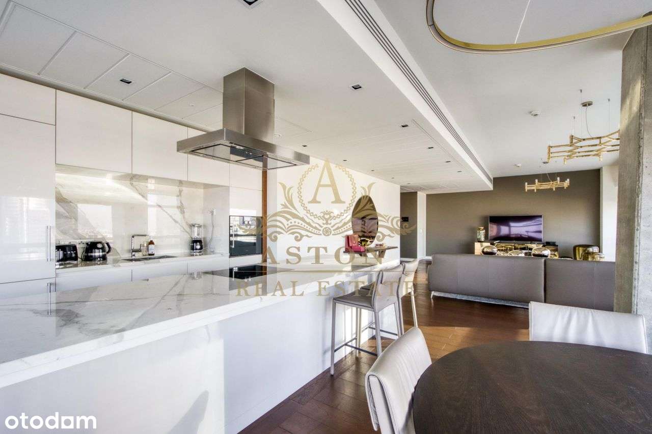 Spektakularny narożny apartament z widokiem na Pki-4