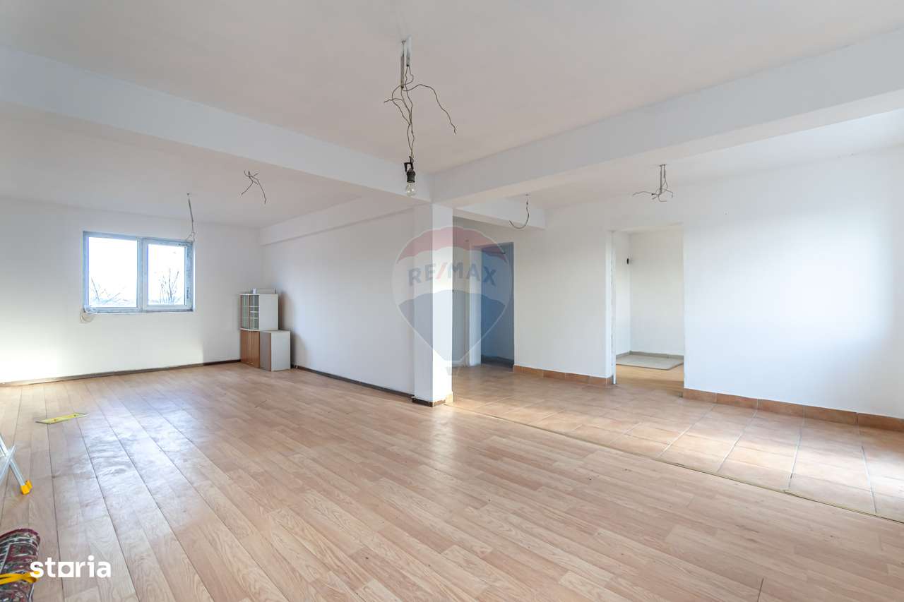 Casă de vânzare | 5 camere | Teren 1,100 mp | STUPINI | COMISION 0% | - Imagine principală: 5/20