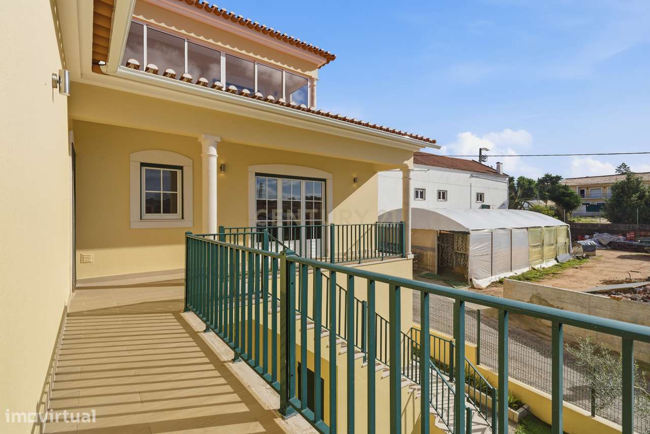 Moradia T5 com Garagem e Piscina em Miragaia, Lourinhã-28