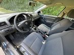 Volkswagen Golf V 1.9 TDI Trendline - 12