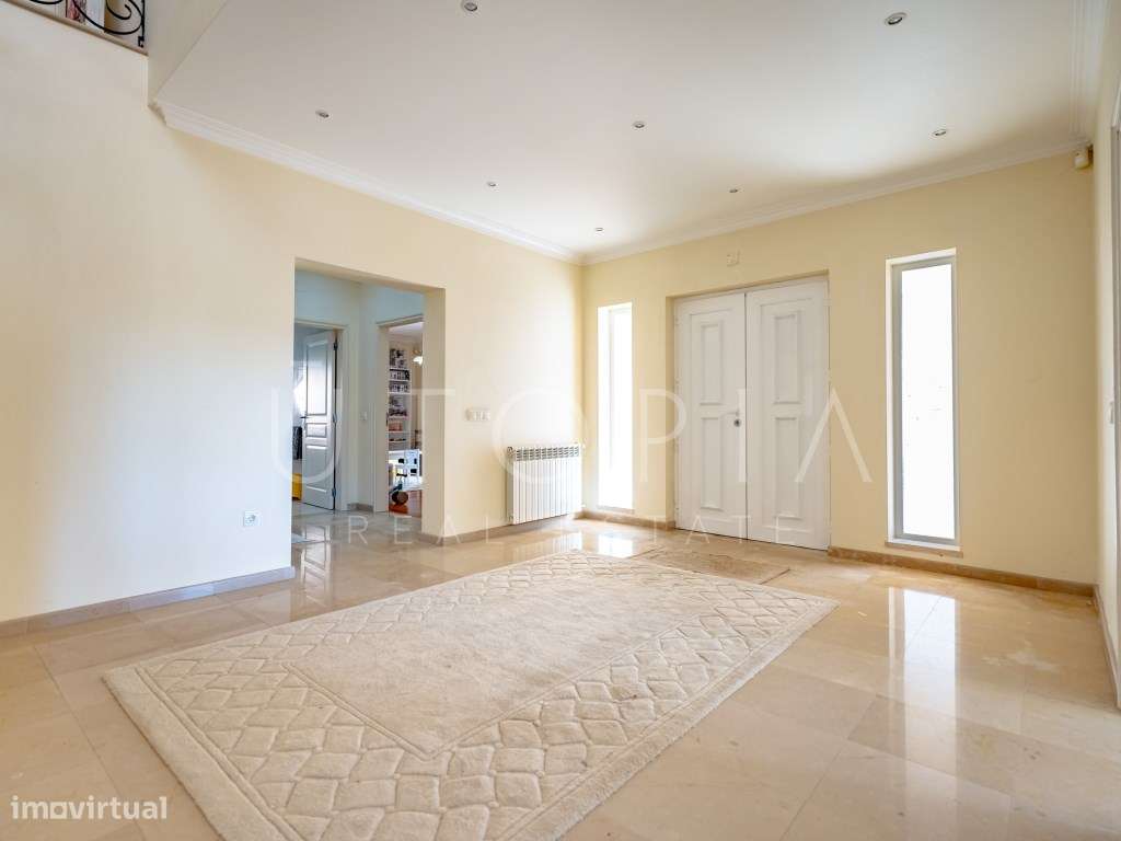 Moradia de Prestígio com Piscina, Campo de Ténis e Terreno Murado d...-29