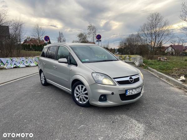 Opel Zafira 1.8 Cosmo EasyTronic EU5 - 1