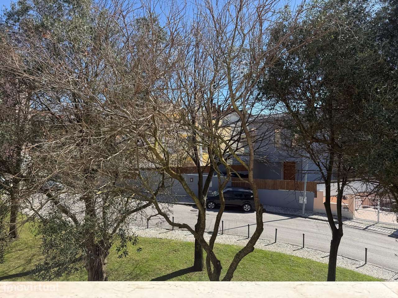 T3 Centro de Queijas, Oeiras. Parqueamento, Arrecadação, Varandas.-25