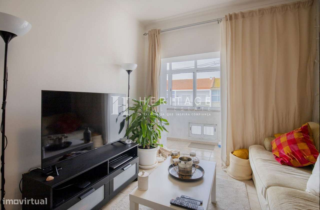 T2 com excelente luz natural no Lavradio | Próximo de tudo-10