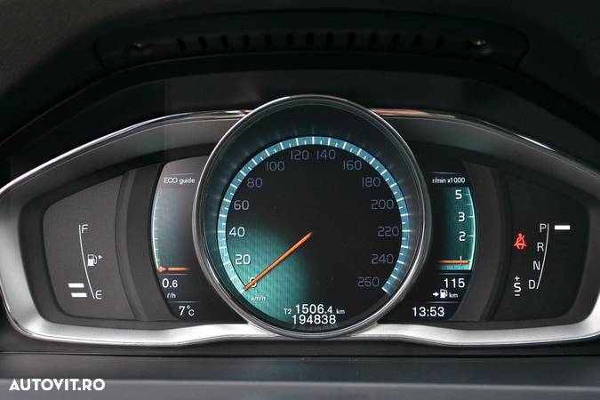 Volvo V60 D4 Geartronic Summum - 23