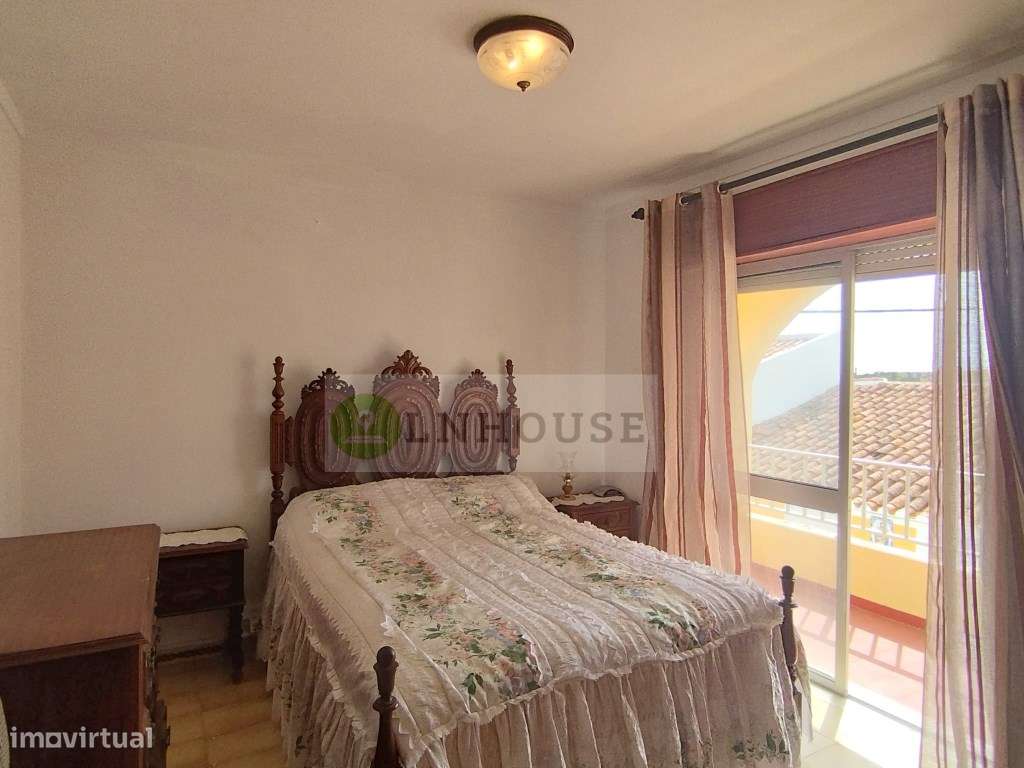 Moradia T2+2 com quintal e terraço, Azinhal-26