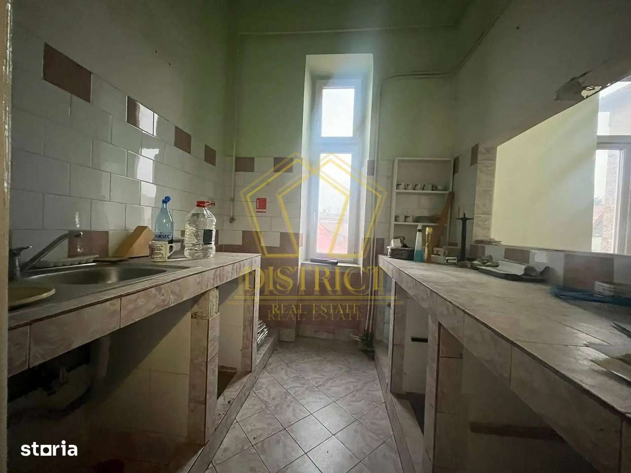 Apartament spatios in cladire istorica  cu gradina I Zona Centrala - Imagine principală: 3/7