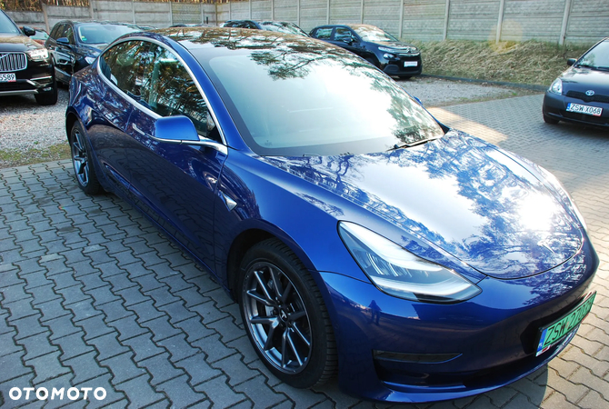 Tesla Model 3 Langstreckenbatterie Allradantrieb Dual Motor - 16