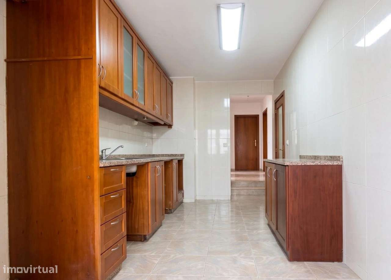 Apartamento T3 Venda em Vilar de Andorinho,Vila Nova de Gaia-5