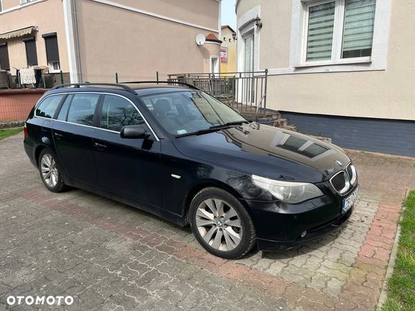 BMW Seria 5 525d - 2