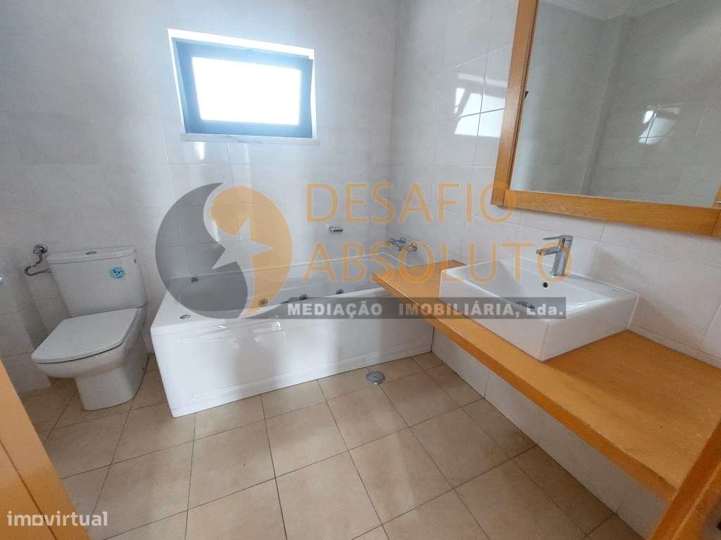 Moradia Isolada T5, boas áreas. Quinta da Alembrança - Feijó-33