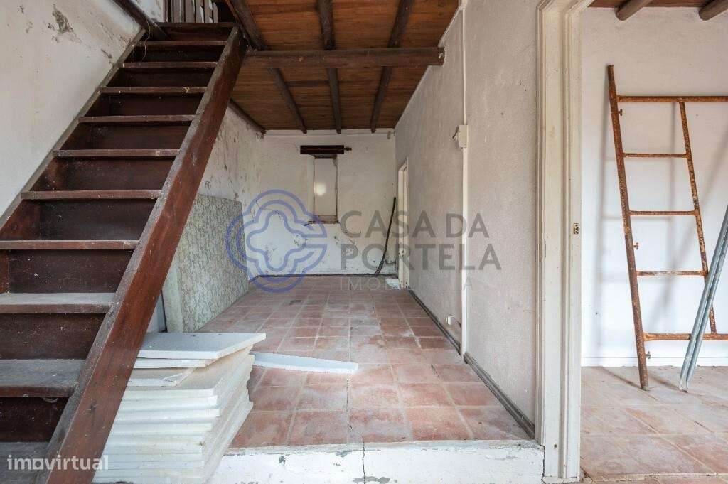 Moradia térrea T1 em Vidais, Caldas da Rainha para reconstruir-15