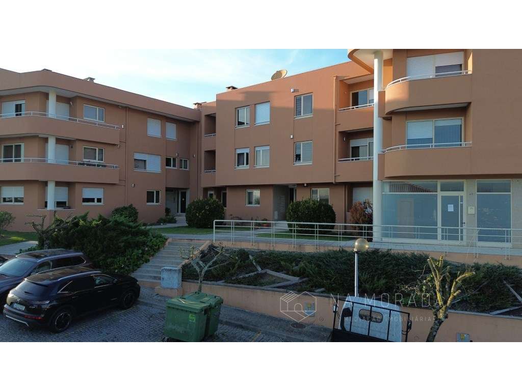 Apartamento T3 em Sanguedo em Edifício Modernizado e Ótimos Acessos-31