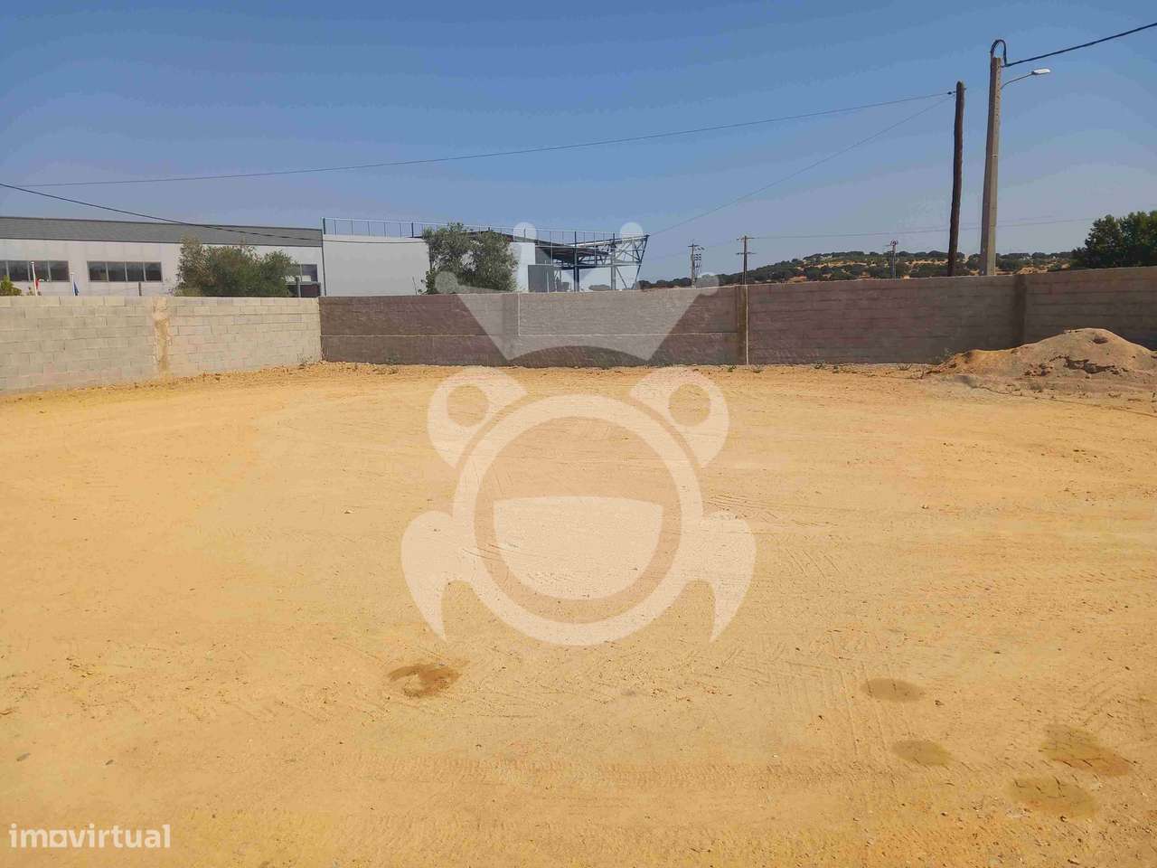 Armazém + Posto de recolha de azeitona-12