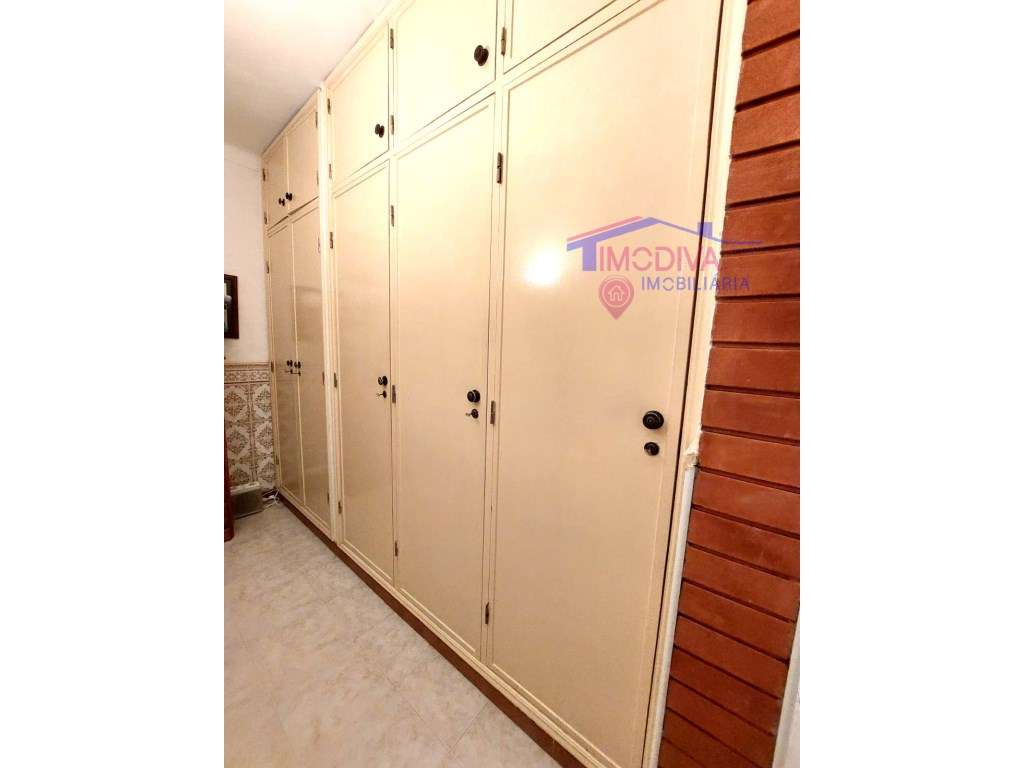 Moradia T4 com aquecimento e garagem em Figueiró dos Vinhos-15