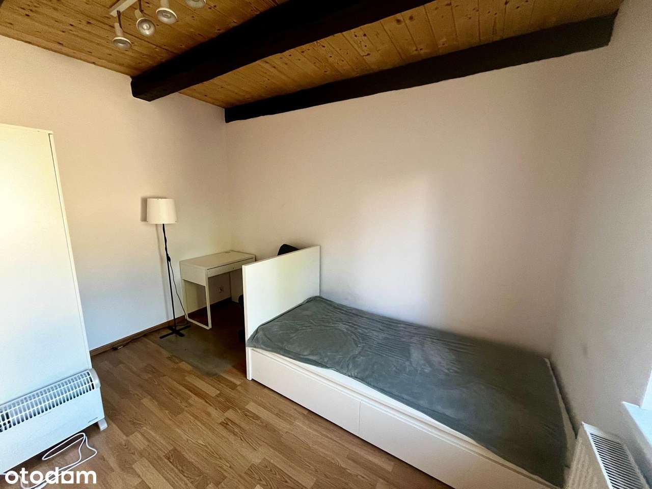 Na sprzedaż budynek mieszkalny - jednorodzinny z ogrodem-8