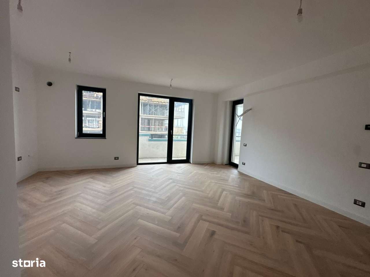 SUPER DEAL VÂNZARE 4 CAMERE ZONA PIPERA ROND OMV-0