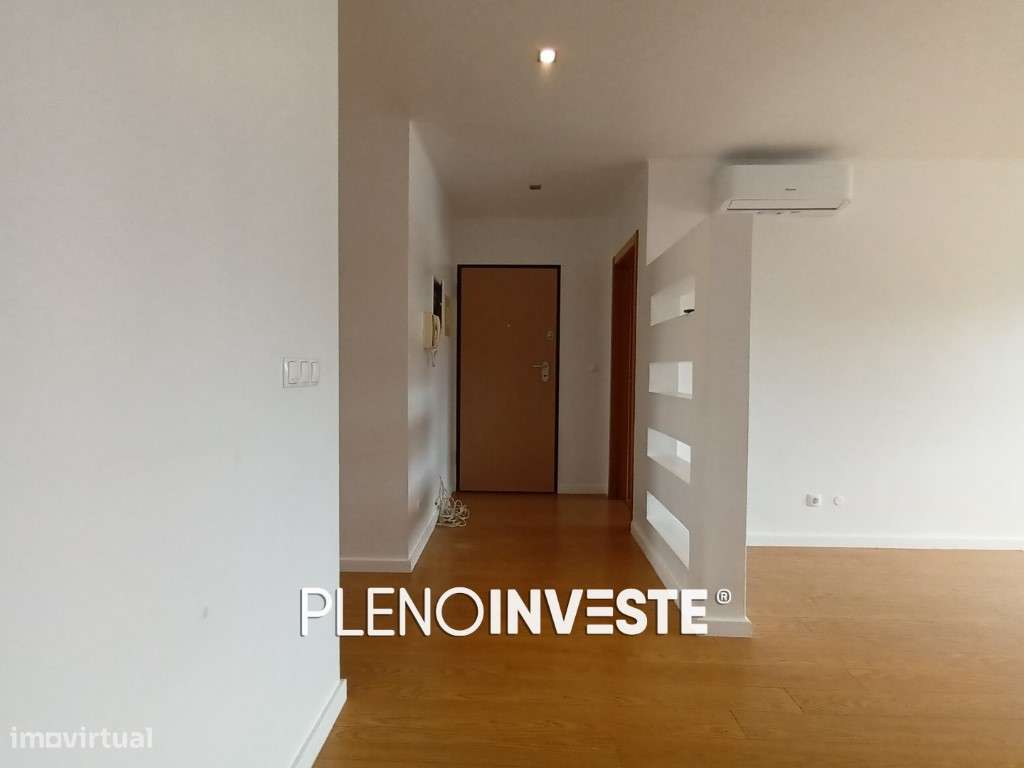 Venda de apartamento T2 Recente nos Redondos-5
