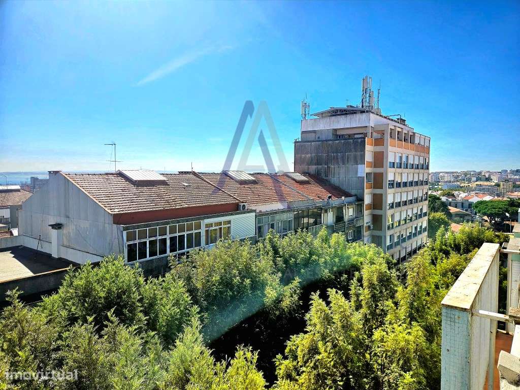 Apartamento T1 com vista Rio no Centro de Almada-21