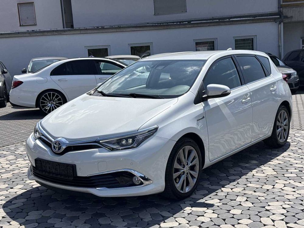 Toyota Auris 1.8 VVT-i Automatik Executive 2017