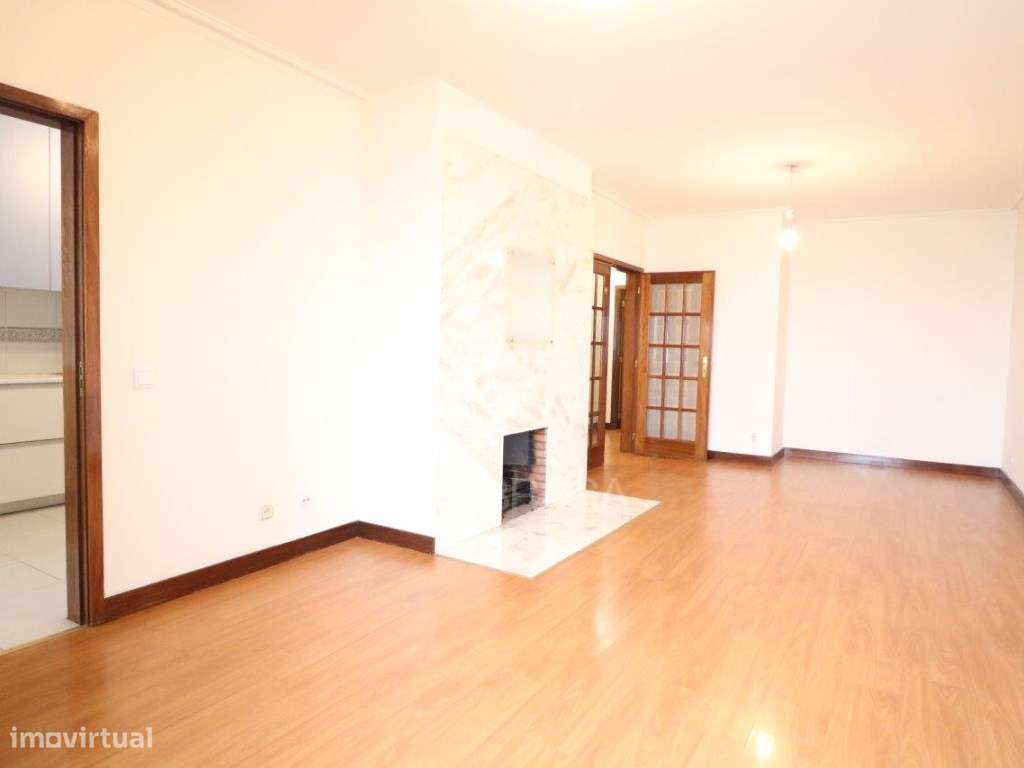 Venda Apartamento T2+1 - S. Vicente (Volvo)-11