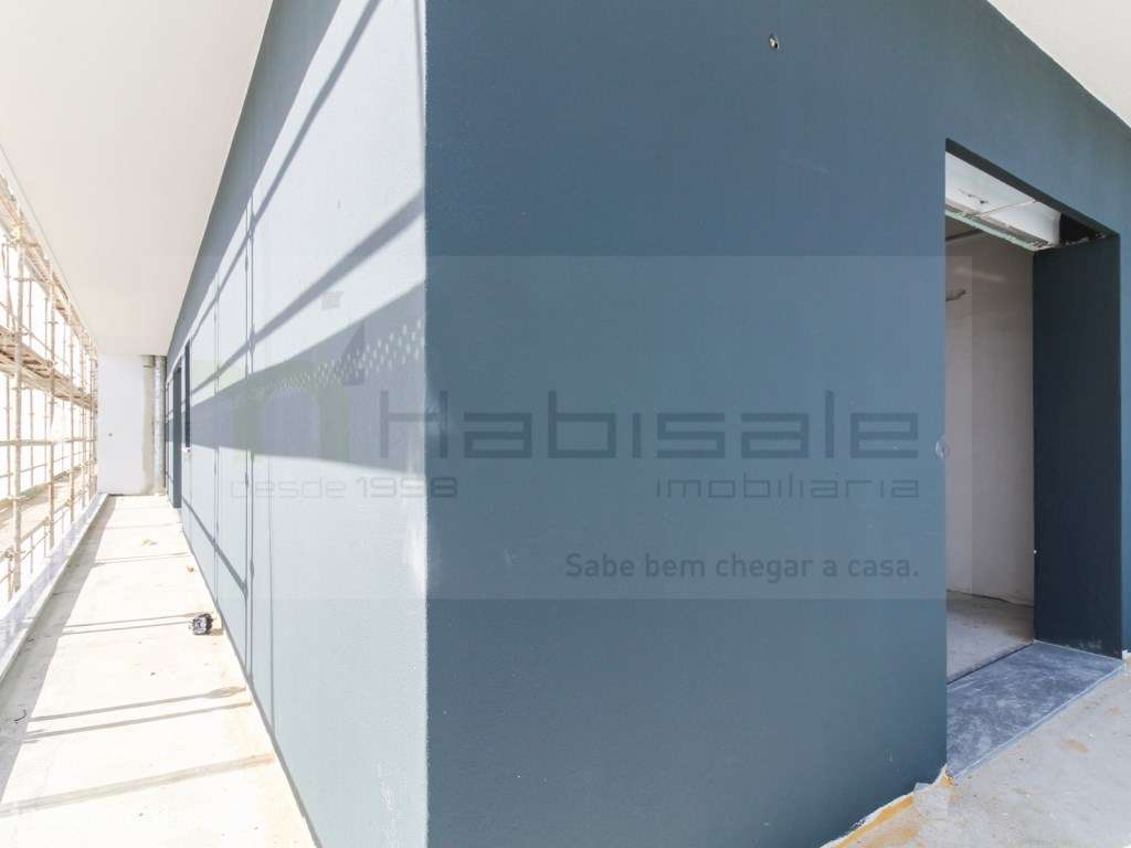 Apartamento T3 com boas áreas e garagem | Paradela, Santo António d...-9