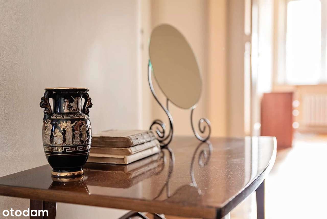 4 pokoje; 99 m² w sercu Łodzi – kamienica z CO; balkon; 3,2m wysokości-12