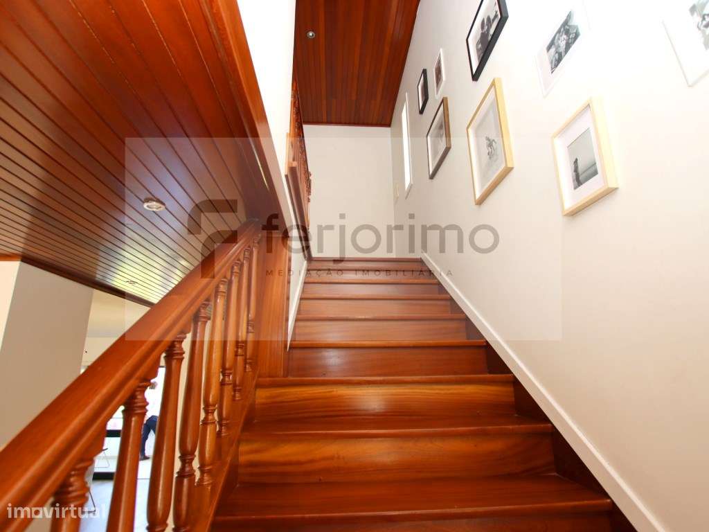 Moradia Geminada T3 com Vista Deslumbrante sobre Guimarães-42