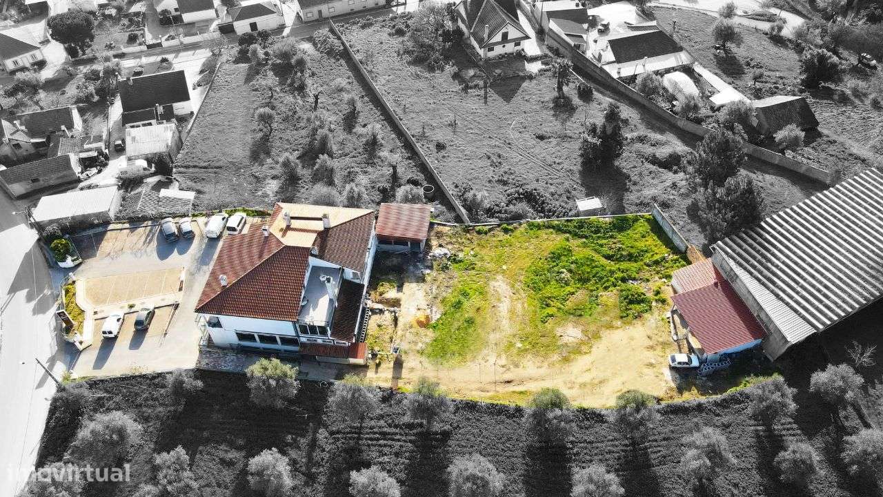 Prédio 8 Quartos - Grande imagem: 2/20