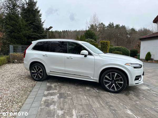 Volvo XC 90 - 9