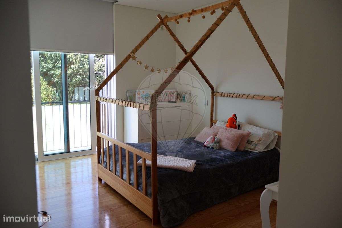 Moradia T4 para venda-6