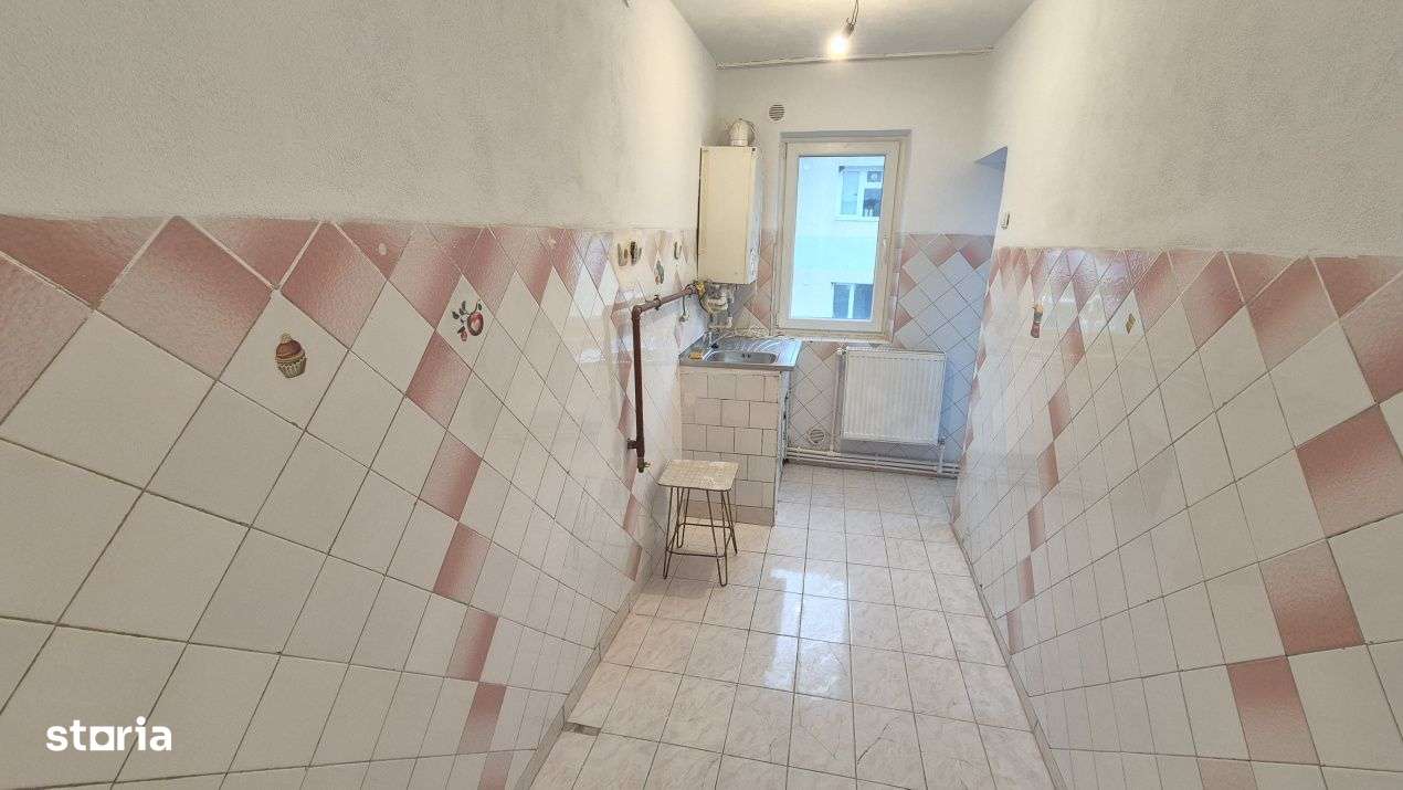 Vanzare apartament 2 camere, 42 mp - Bumbesti-Jiu - strada Jiului - Imagine principală: 5/10