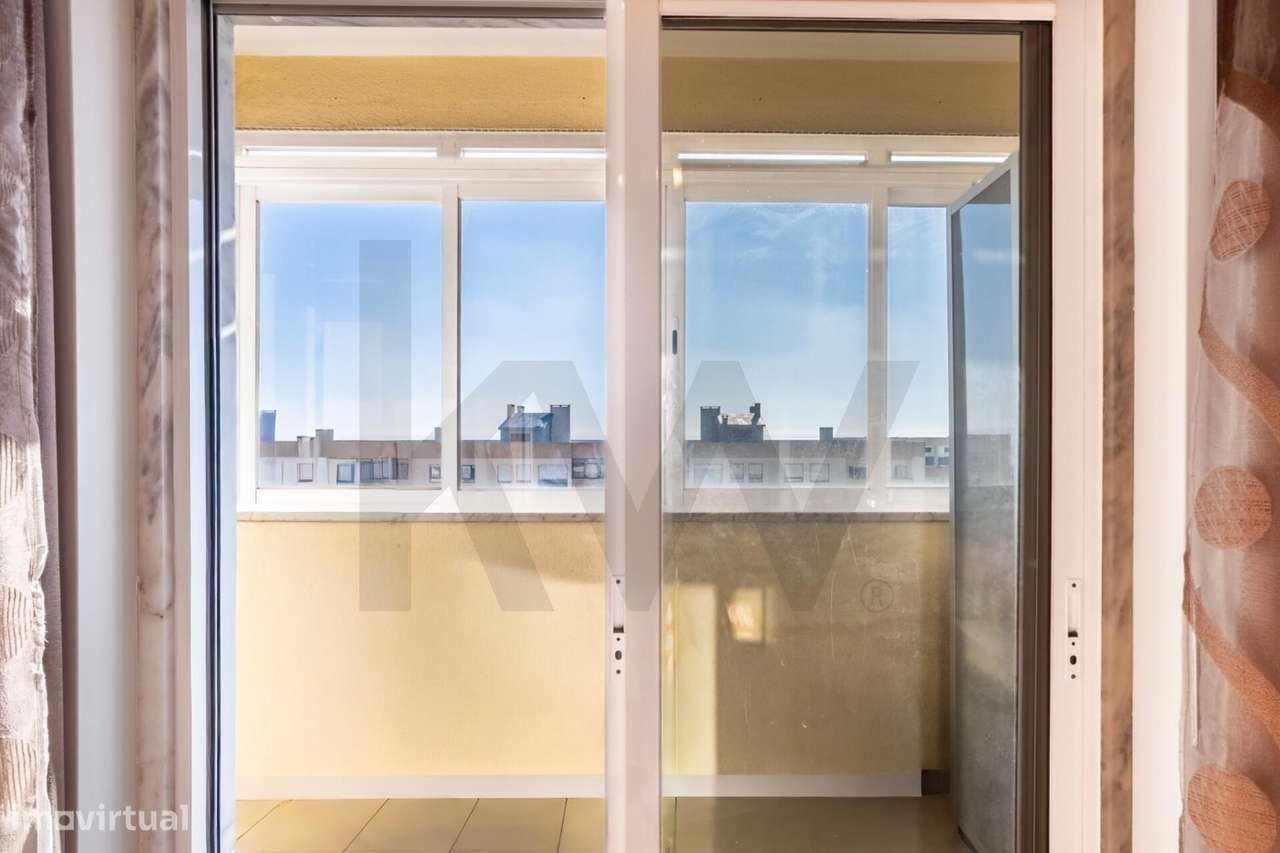 T3 com Box, Arrecadação, 3 Varandas e Vista Rio – Quinta da Piedade, 2-9