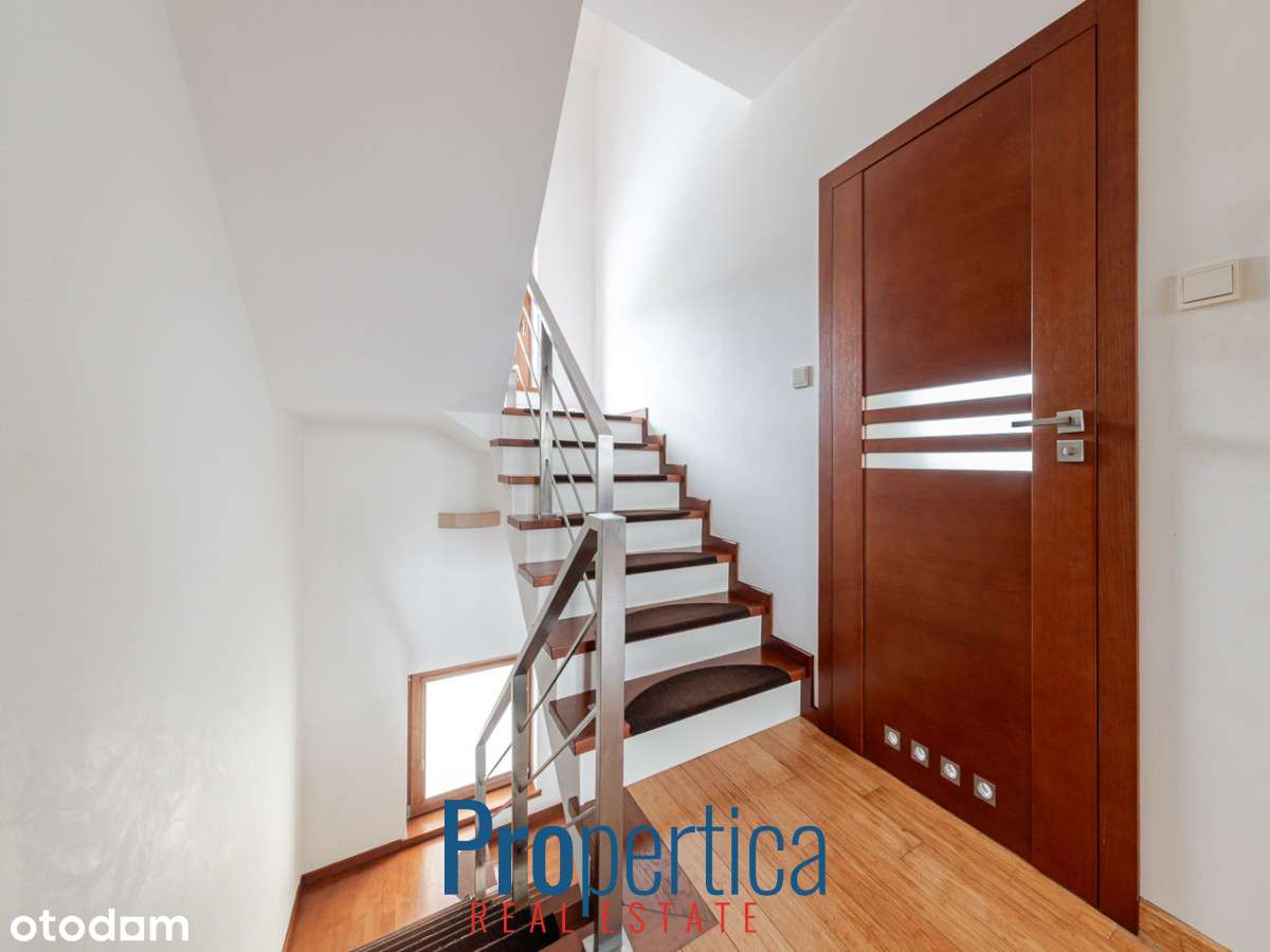 Komfortowe 7pokoi!   Dom  na osiedlu pośród lasu.-11