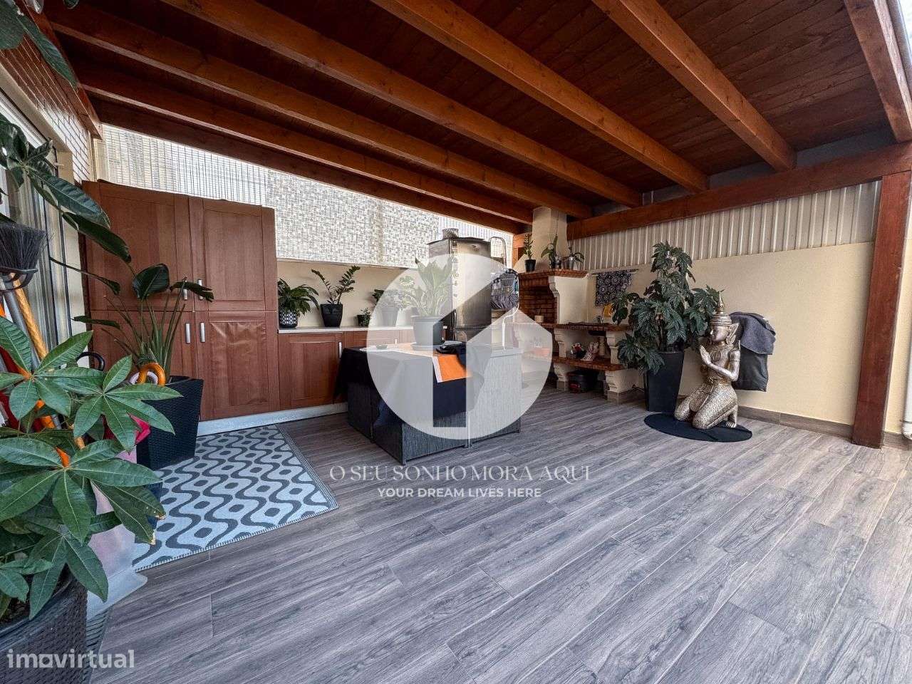 Moradia T4 de luxo mobiliada à venda em Olhão-31