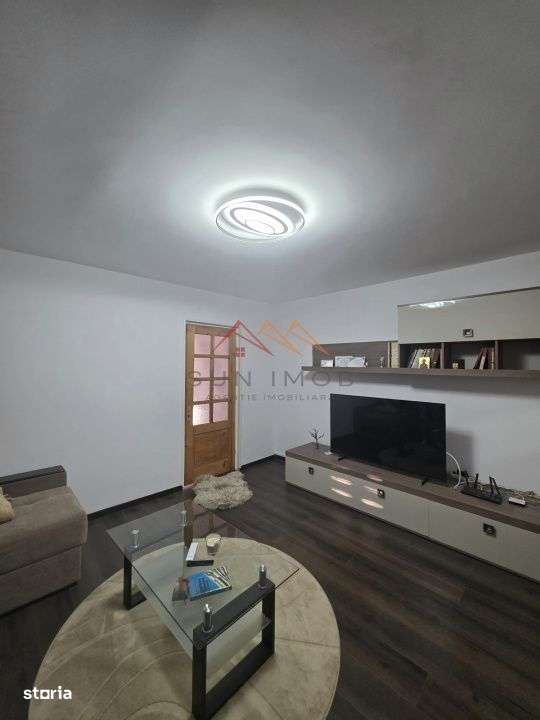 Apartament 3 camere, central, renovat recent, zona linistita, Campina-1
